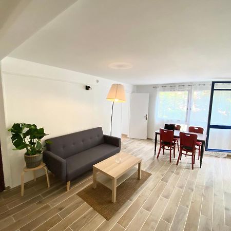 Appart Tout Confort Pour Famille Rer A 2Min Apartment Cergy Exterior foto